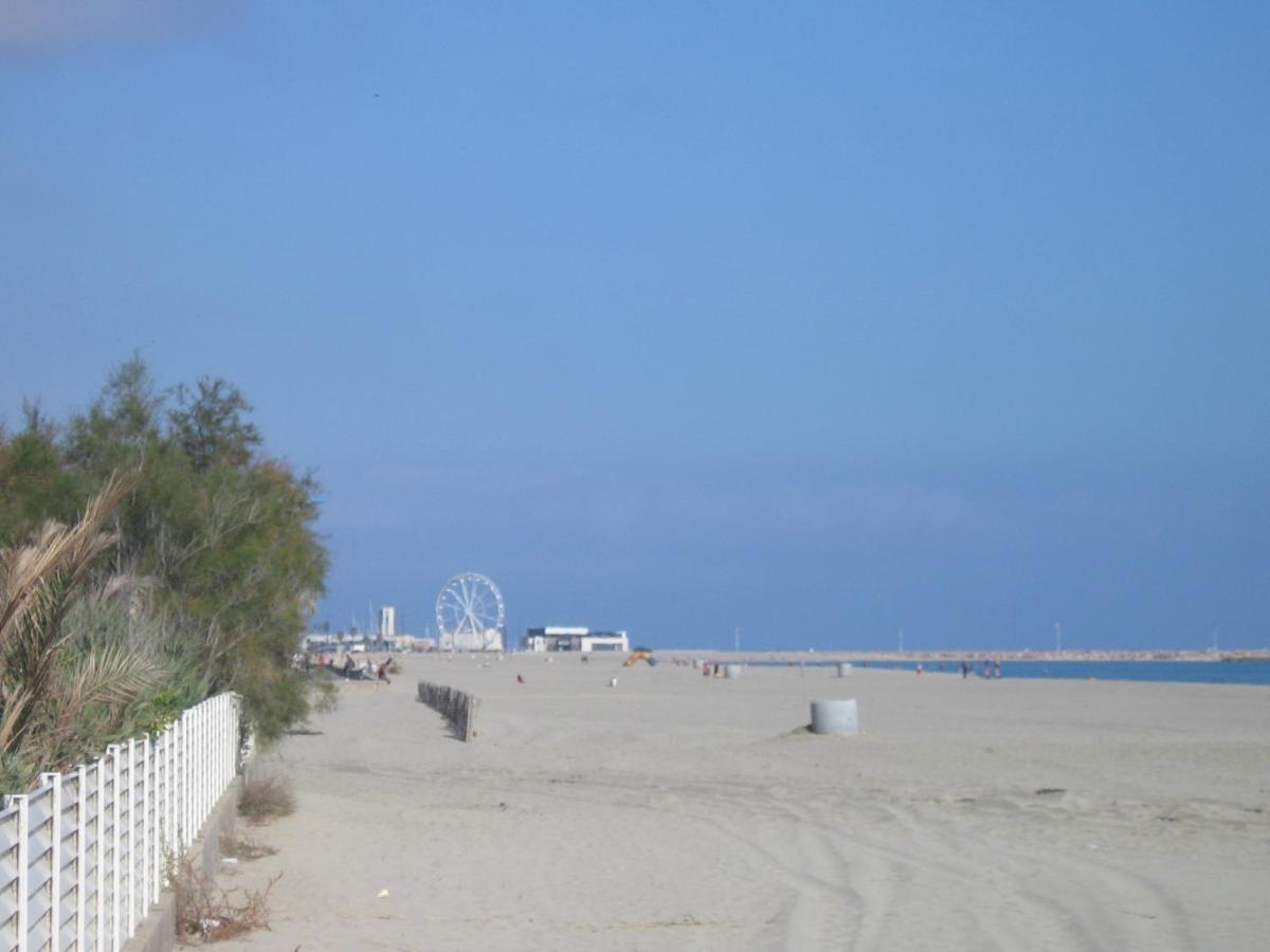 Studio vue sur la mer au 6ème et dernier étage Canet-en-Roussillon Esterno foto