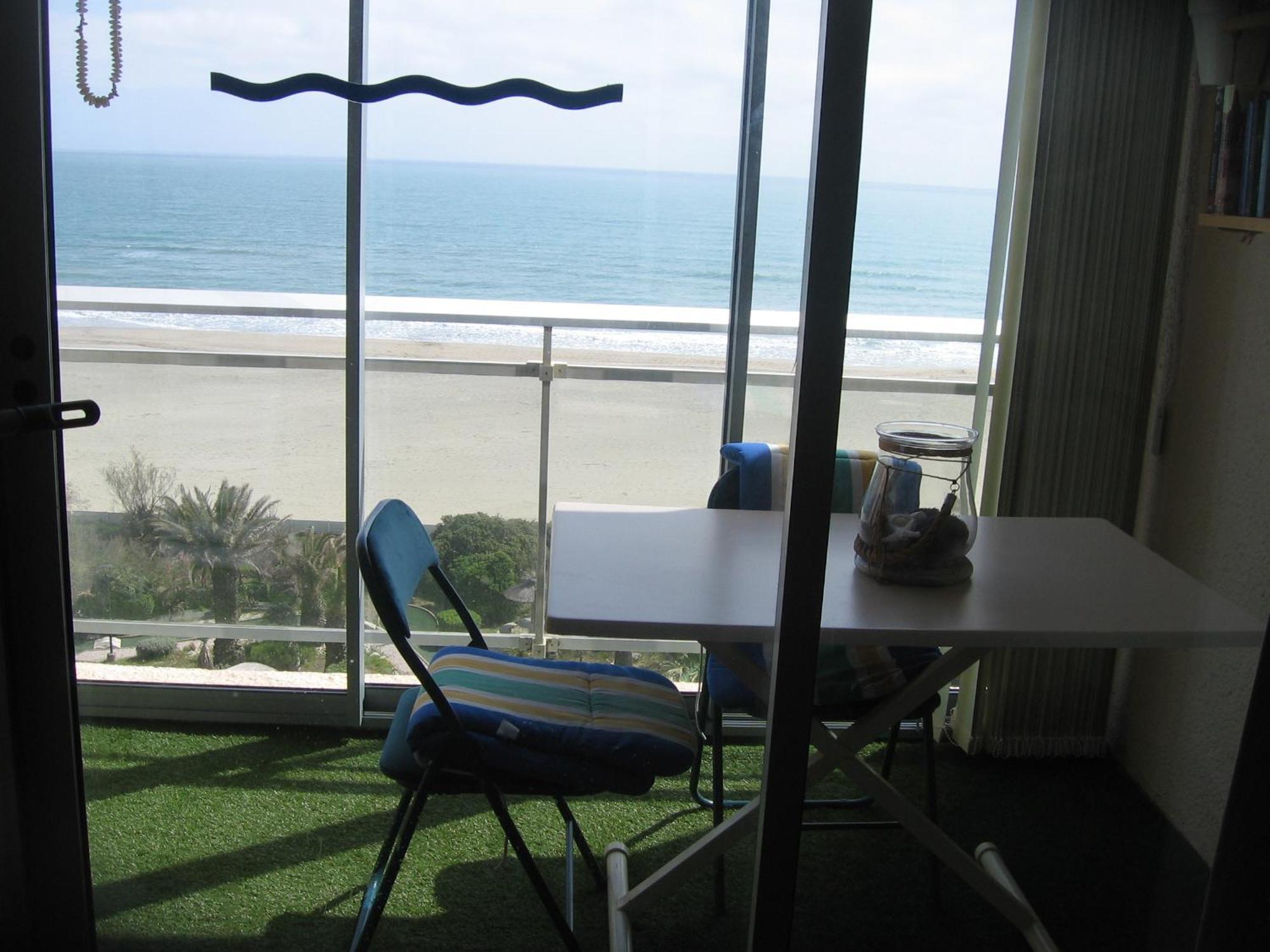 Studio vue sur la mer au 6ème et dernier étage Canet-en-Roussillon Esterno foto